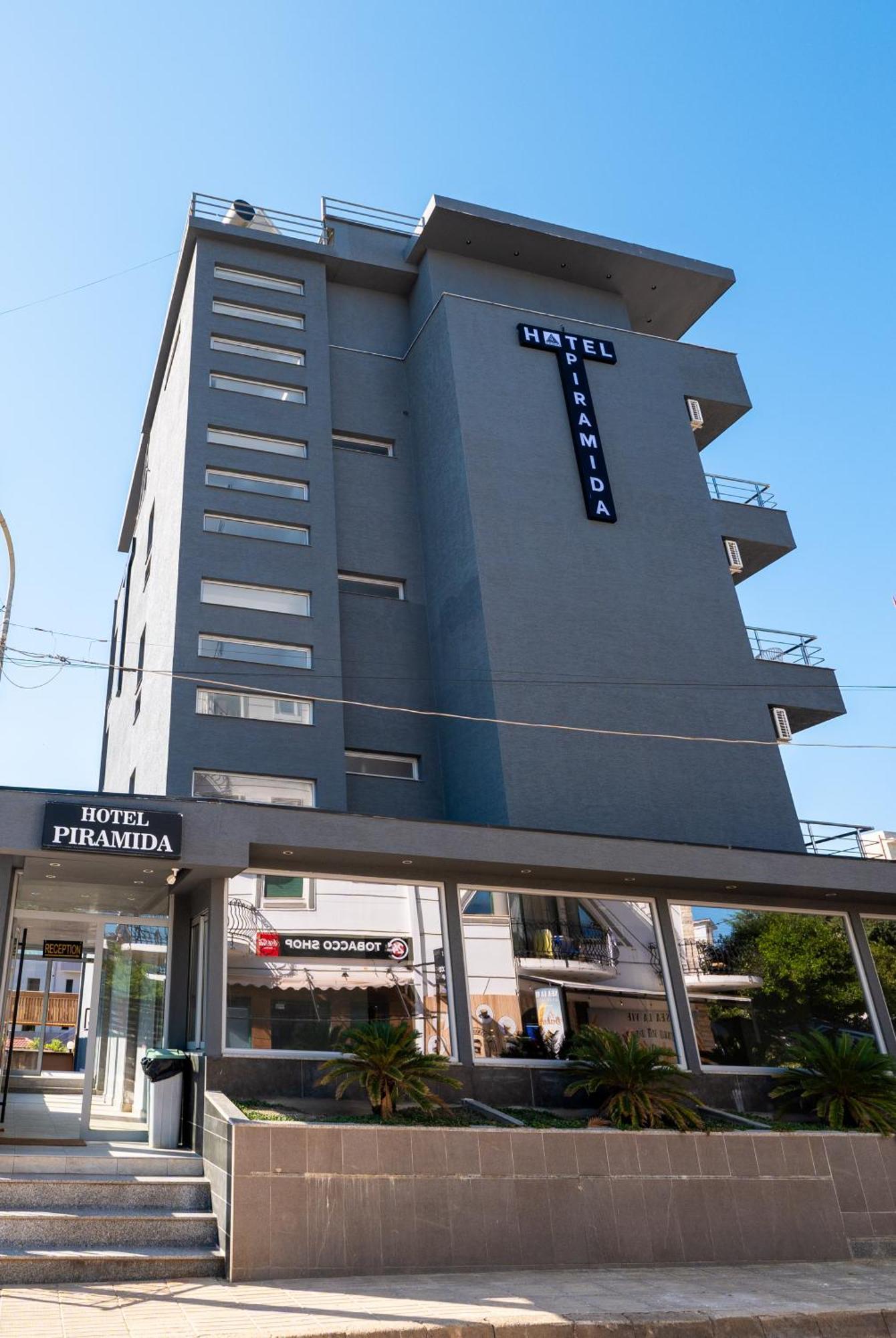 Piramida Hotel 4*